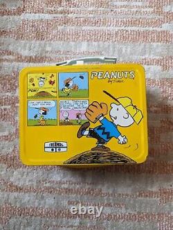 Vintage Peanuts Metal Lunch Box WithO Thermos Snoopy & Charlie Brown