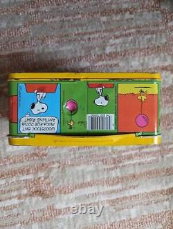 Vintage Peanuts Metal Lunch Box WithO Thermos Snoopy & Charlie Brown