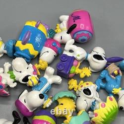 Vintage Peanuts Snoopy 2 Figurine Lot Of 43 United Feature