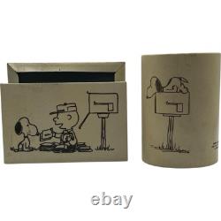 Vintage Peanuts Snoopy Charlie Brown Desk Set Mailbox Pen Cup Letter Mail Holder