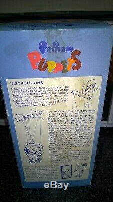 Vintage Pelham Puppet Snoopy Peanuts Charlie Brown Marionette Puppet Boxed