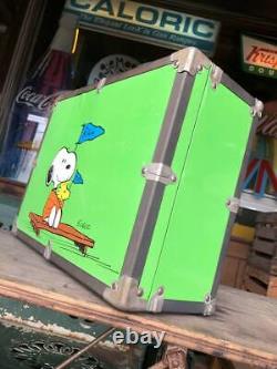 Vintage Snoopy Charlie Brown Trunk Metal Case Green Snoopy Used Clothing A