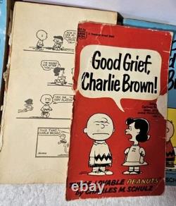 Vtg Charlie Brown Peanuts Snoopy Paperback Collection Charles Schultz 21 Books