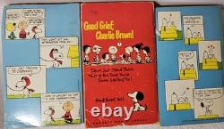 Vtg Charlie Brown Peanuts Snoopy Paperback Collection Charles Schultz 21 Books