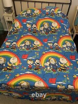 Vtg Peanuts Charlie Brown Snoopy Twin Bedspread Rainbow Pride Sheet Coverlet