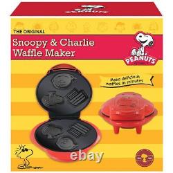 WM-6S Peanuts Snoopy and Charlie Brown Waffle Maker, Red