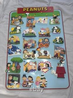 Willabee & Ward Peanuts Magnet Collection Board Snoopy Charlie Brown 23 Magnets