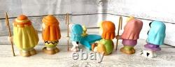 Willitts Peanuts Nativity Snoopy Charlie Brown Ceramic Figures 2-2.4in 1990 Set