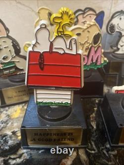 10 Snoopy et ses amis vintage : Linus, Charlie Brown, Woodstock, trophées Aviva