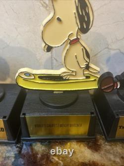 10 Snoopy et ses amis vintage : Linus, Charlie Brown, Woodstock, trophées Aviva