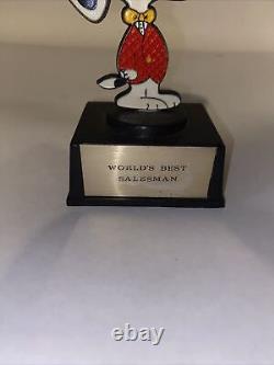 1970 Aviva Ufs Peanuts Trophy Award Snoopy Le Meilleur Vendeur Du Monde Charlie Brown