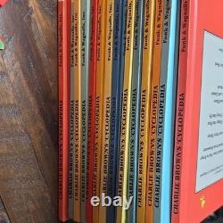 1981 avec la série complète CASE CHARLIE BROWN Cyclopedia Books 1-15 reliés vintage