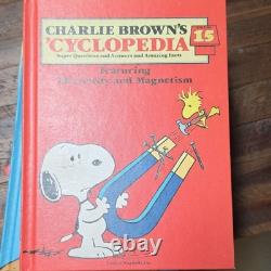 1981 avec la série complète CASE CHARLIE BROWN Cyclopedia Books 1-15 reliés vintage