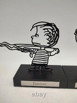 2 Sculptures en fil de fer Peanuts Hallmark Charlie Brown Snoopy Linus MEILLEUR CHIEN SANS PEUR