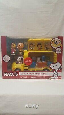 2015 JUSTE JOUER PEANUTS CHARLIE BROWN AUTOBUS SCOLAIRE Avec SNOOPY & SALLY NEUF DANS L'EMBALLAGE