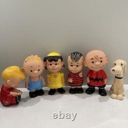 6 Poupées en Vinyle Peanuts Hungerford, 1961 Lucy, Pig-Pen, Linus, Charlie Brown, Snoopy