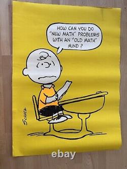 Affiche Vtg Peanuts Schulz Snoopy Charlie Brown Bureau Scolaire Jaune Math Springbok