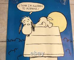 Affiche de 1958 Peanuts Schulz Charlie Brown, je pense que je suis allergique au matin Snoopy