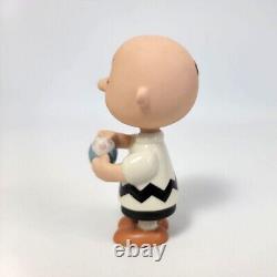 Arachides Snoopy Lenox Charlie Brown Figurine de poterie de Pâques vintage