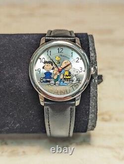 Armitron Peanuts Snoopy, Lucy, Linus, Woodstock, Charlie Brown Montre Oeuvres Rares