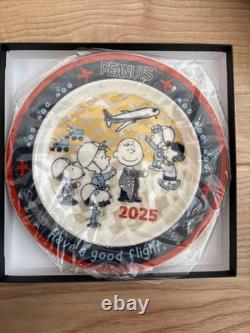 Assiette annuelle Peanuts 2025 collaboration ANA Snoopy Charlie Brown pilote