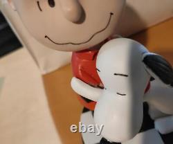 Avec Le Défectueux Hallmark Charlie Brown Snoopy Figure