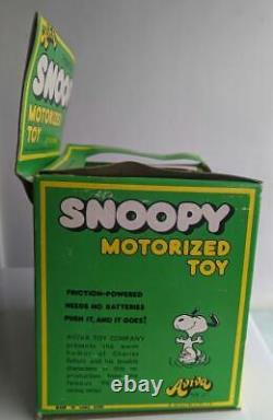 Aviva Snoopy Vintage Charlie Brown Motorizer Toy