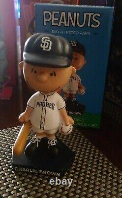 BOBBLEHEAD ULTRA RARE SAN DIEGO PADRES CHARLIE BROWN (Billet à thème) Avec BOÎTE