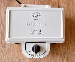 BRUNO Snoopy Appareil à Sandwich Chaud Double BOE069 Ecru PEANUTS Charlie Brown Assiette