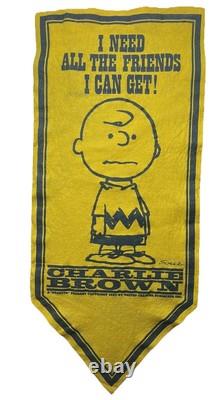 Bannière en feutre Peanuts Charlie Brown J'ai besoin de tous les amis que je peux avoir 1967 34x15