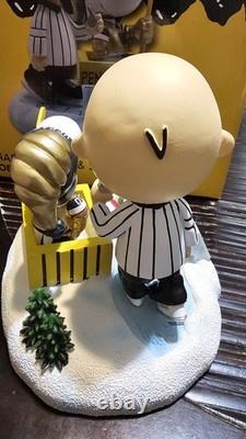 Bobblehead Snoopy Charlie Brown Vegas Golden Knights Édition Limitée #4 De 150