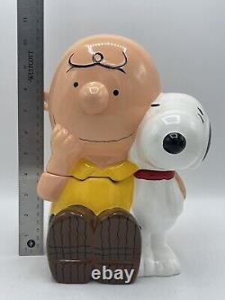 Boîte à biscuits Snoopy et Charlie Brown Canister 10.5 Gibson Overseas Snoopy