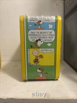 Boîte à lunch vintage Peanuts Charlie Brown Snoopy jaune 1965 avec thermos peinture mint
