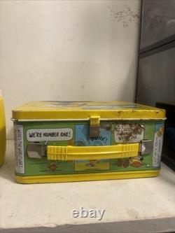 Boîte à lunch vintage Peanuts Charlie Brown Snoopy jaune 1965 avec thermos peinture mint
