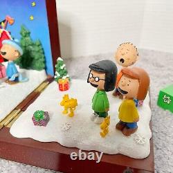 Boîte cadeau panoramique Joyeux Noël Charlie Brown de Danbury Mint, Très Rare.