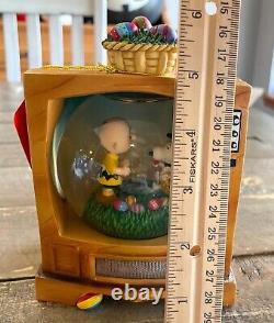 Boule à neige Westland Peanuts TV Classics C'est Pâques Beagle Charlie Brown 8185