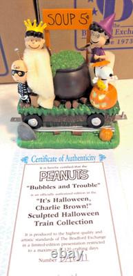 Bradford Exchange Peanuts Son train sculpté d’Halloween avec Charlie Brown, ensemble de 5 pièces avec certificat d’authenticité