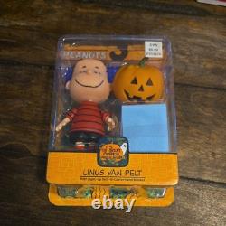 C’est la grande citrouille, Charlie Brown, Snoopy et Woodstock, Lucy, Linus van Pelt, ensemble