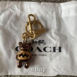 COACH Snoopy Charlie Brown Charme