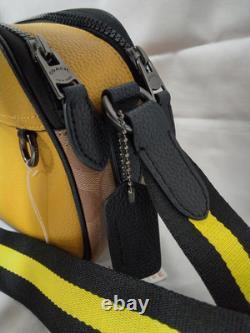 COACH x PEANUTS Snoopy Charlie Brown Sac à épaule Cuir Jaune C4026 Japon