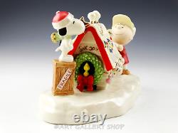 Cacahuètes Charlie Brown Lenox Snoopy's Christmas Celebration Boîte à musique Figurine 2006