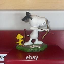 Calendrier perpétuel Snoopy Peanuts de Danbury Mint Maison de chien 12 figurines et tuiles