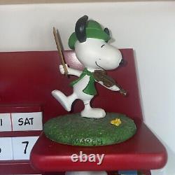 Calendrier perpétuel Snoopy Peanuts de Danbury Mint Maison de chien 12 figurines et tuiles