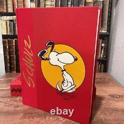 Célébration de Snoopy Livre Relié avec Couverture en Papier Charles Schulz Peanuts Comme Neuf