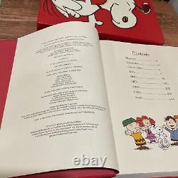 Célébration de Snoopy Livre Relié avec Couverture en Papier Charles Schulz Peanuts Comme Neuf