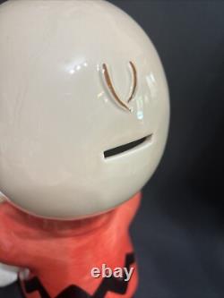 Charlie Brown et Snoopy (reposant) tirelire en céramique Sung Hing BG2