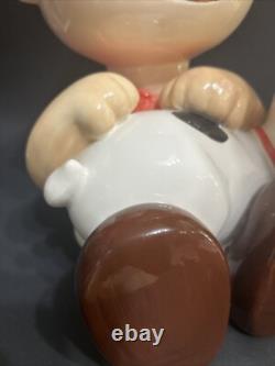 Charlie Brown et Snoopy (reposant) tirelire en céramique Sung Hing BG2