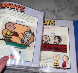 Classeur Willabee & Ward Collection Peanuts avec 22 écussons Snoopy Charlie Brown CC1