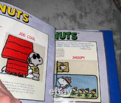 Classeur Willabee & Ward Collection Peanuts avec 22 écussons Snoopy Charlie Brown CC1