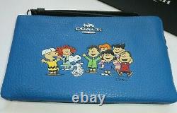 Coach X Peanuts Snoopy Charlie Brown & Gang Zip Top Wallet / Wristlet Vendu